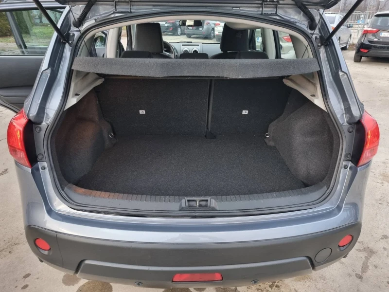 Nissan Qashqai 2.0i Автомат ШВЕЙЦАРИЯ, снимка 5 - Автомобили и джипове - 53026778