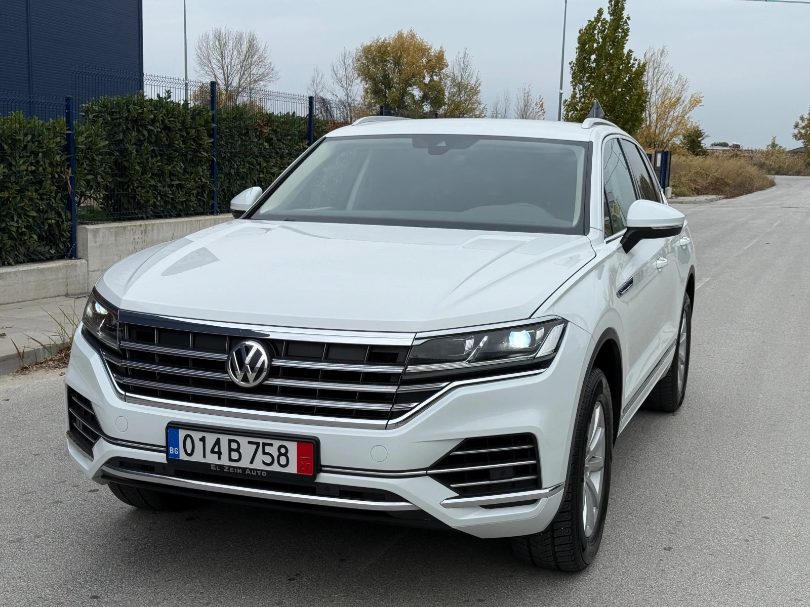 VW Touareg 3.0TDIV6 4MOTION/DIGITAL/DISTRONIC/ПОДГРЕВ/ИСТОРИЯ, снимка 1