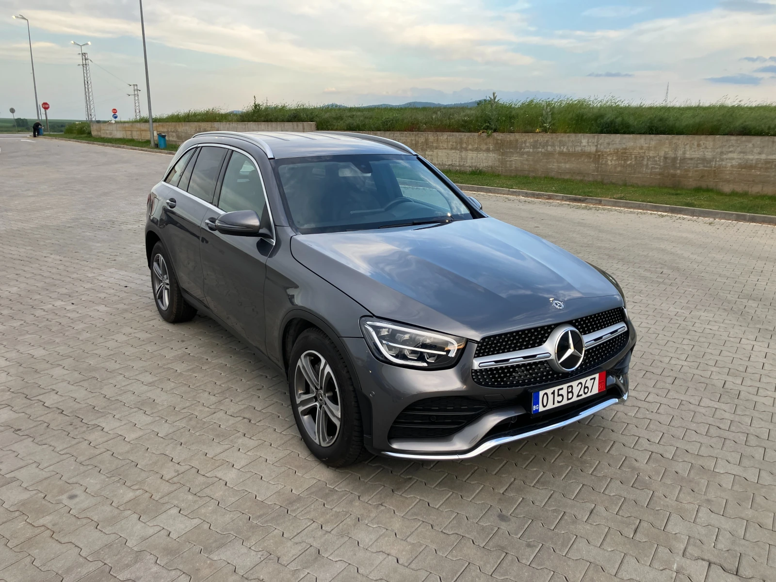 Mercedes-Benz GLC 300 d AMG, снимка 10 - Автомобили и джипове - 54525529
