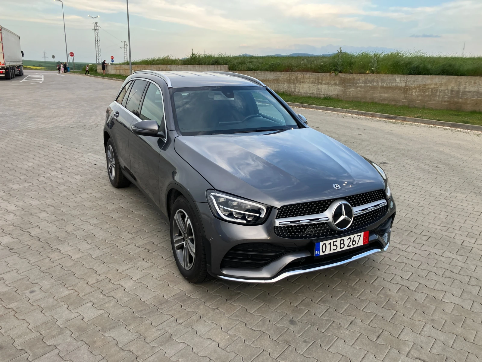 Mercedes-Benz GLC 300 d AMG, снимка 11 - Автомобили и джипове - 54525529