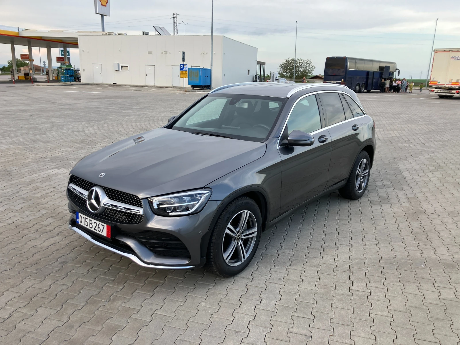 Mercedes-Benz GLC 300 d AMG, снимка 3 - Автомобили и джипове - 54525529