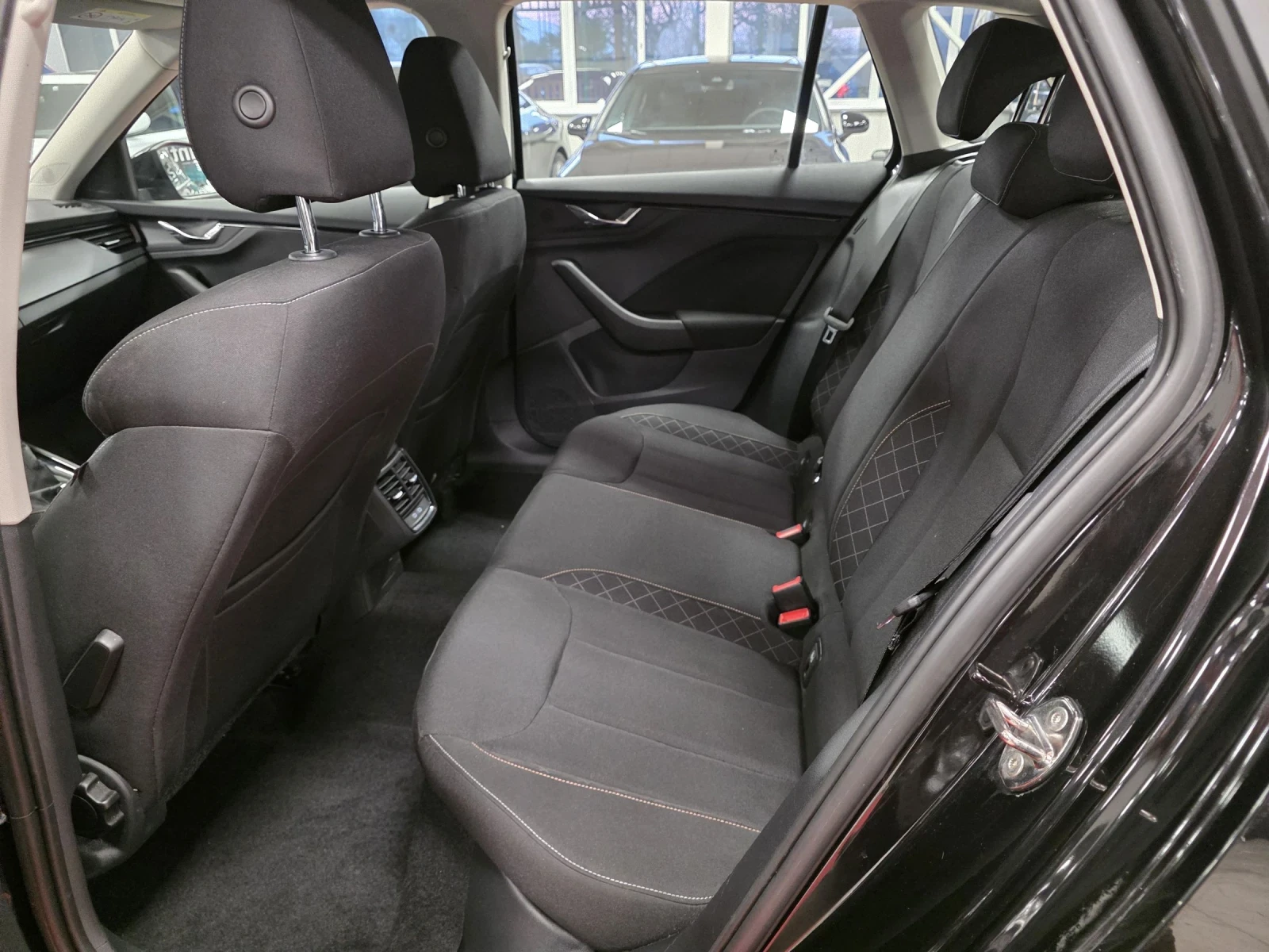 Skoda Kamiq Tour de France | DSG | 1.0 TSI, снимка 14 - Автомобили и джипове - 53752553