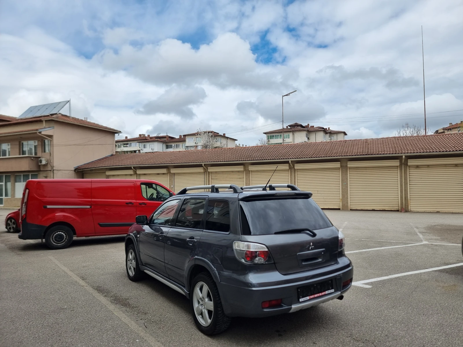 Mitsubishi Outlander 2.0i* ГАЗ-БЕНЗИН* 4Х4* , снимка 7 - Автомобили и джипове - 54081221