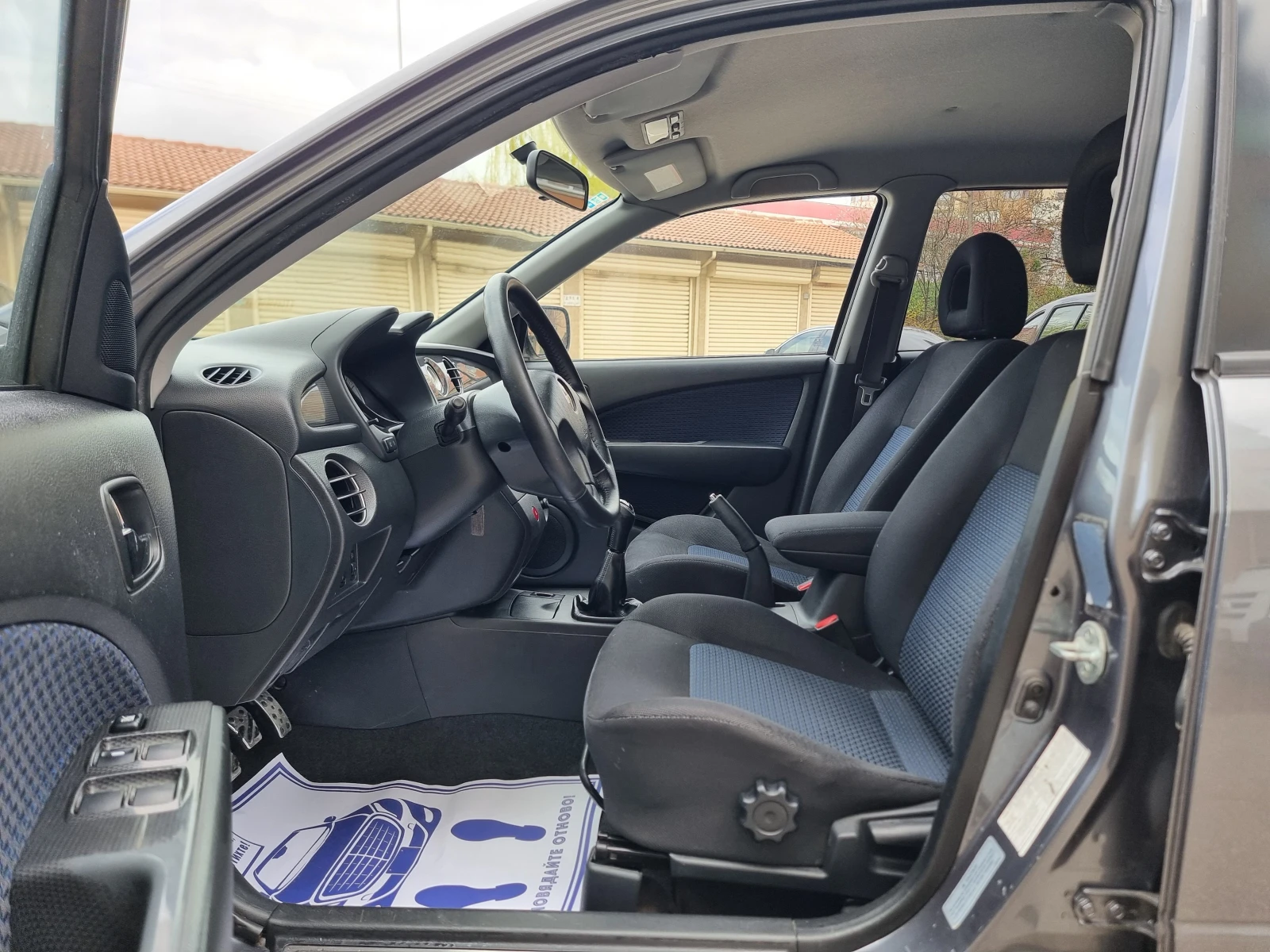 Mitsubishi Outlander 2.0i* ГАЗ-БЕНЗИН* 4Х4* , снимка 10 - Автомобили и джипове - 54081221