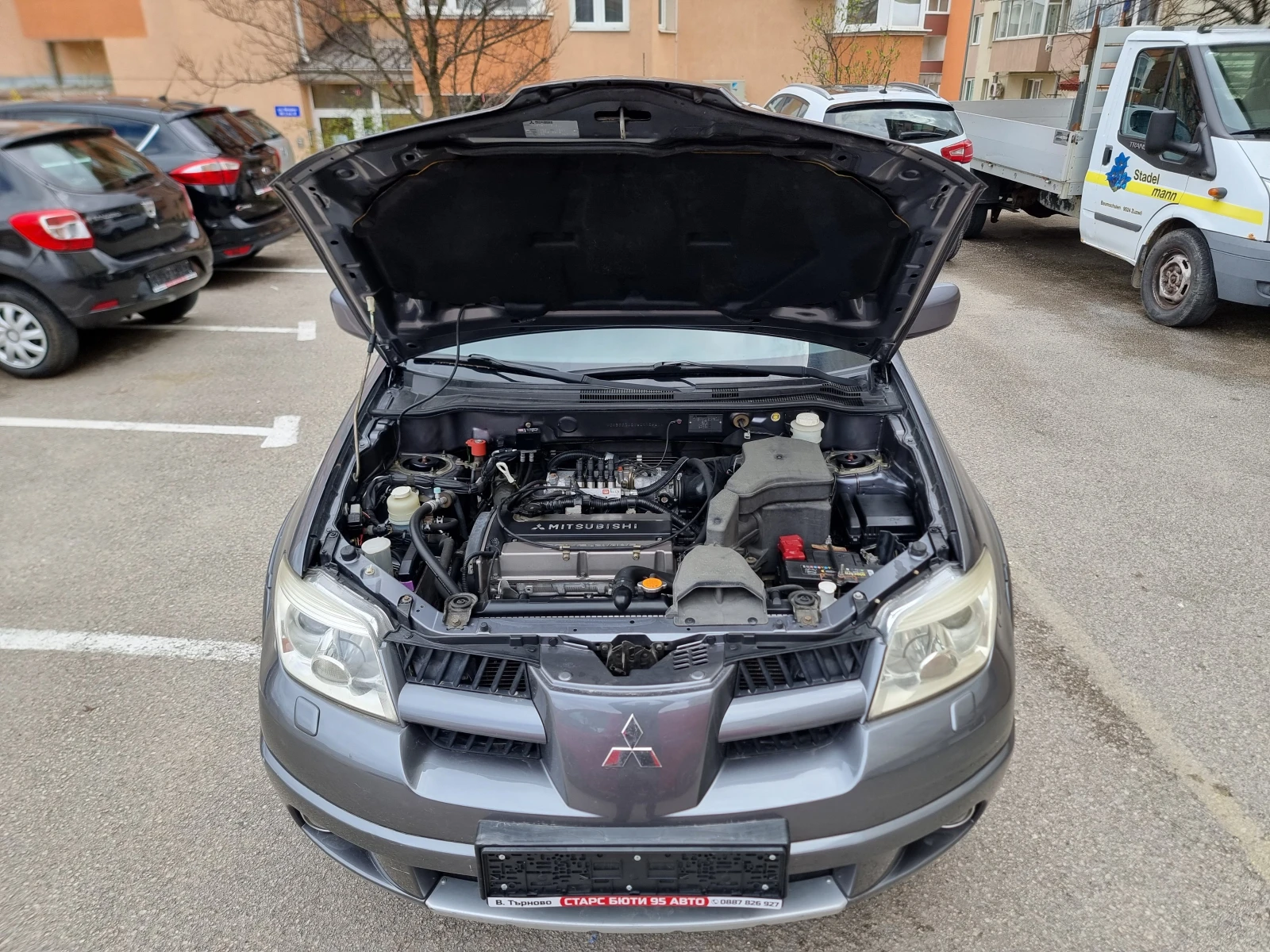 Mitsubishi Outlander 2.0i* ГАЗ-БЕНЗИН* 4Х4* , снимка 16 - Автомобили и джипове - 54081221