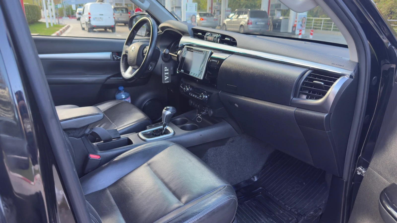 Toyota Hilux, снимка 13 - Автомобили и джипове - 54688477