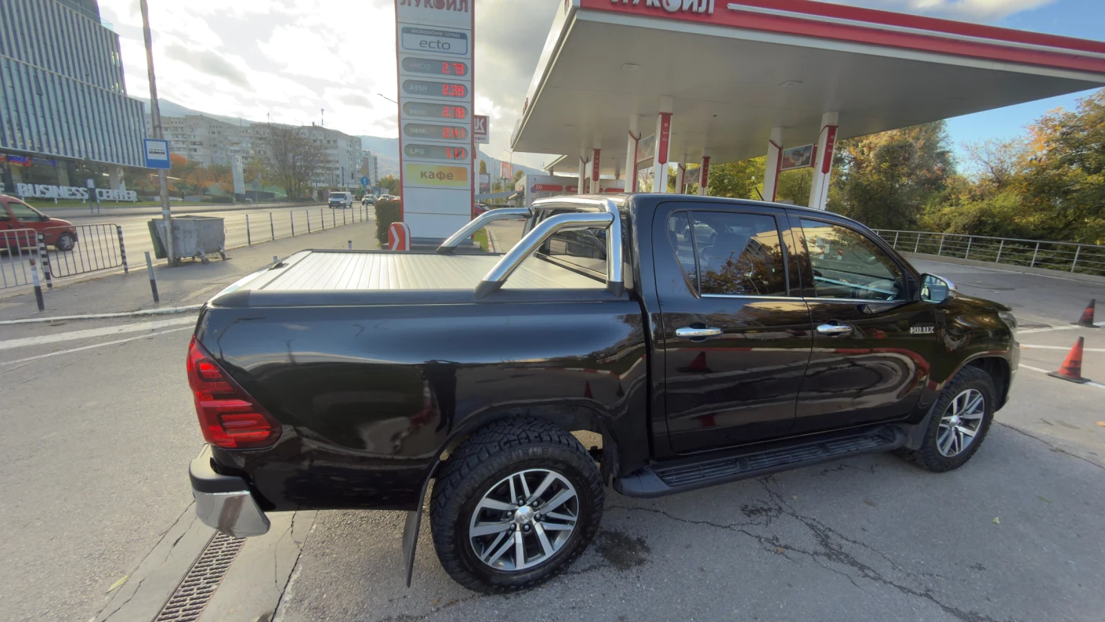 Toyota Hilux, снимка 6 - Автомобили и джипове - 54688477