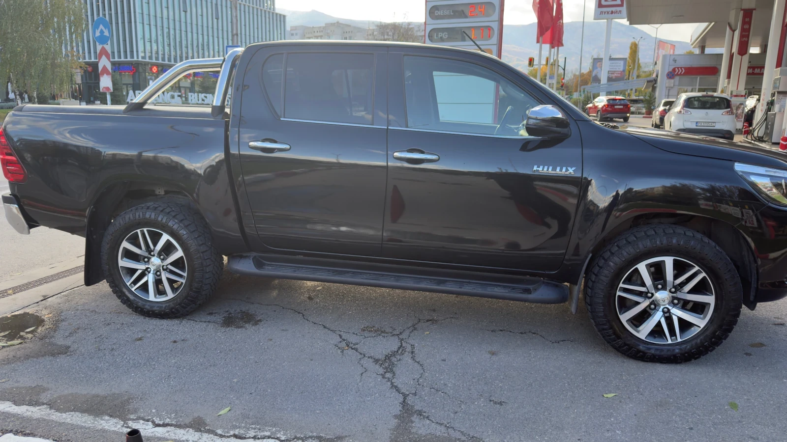 Toyota Hilux, снимка 7 - Автомобили и джипове - 54688477