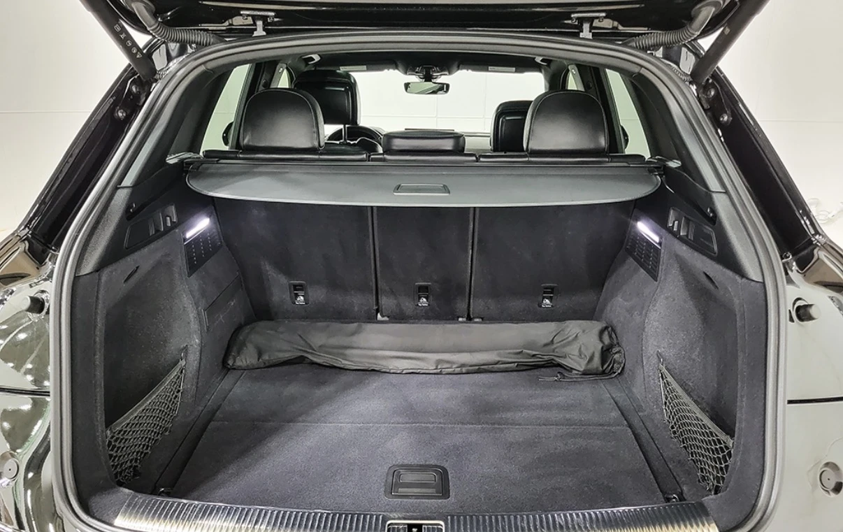 Audi SQ5 3.0T * TECHNIK * ПАНОРАМА * 360 КАМЕРА * CARPLAY *, снимка 16 - Автомобили и джипове - 54856918