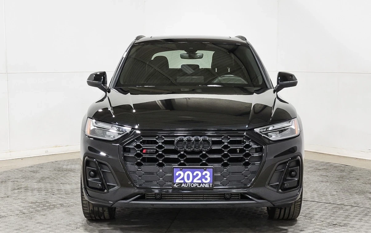 Audi SQ5 3.0T * TECHNIK * ПАНОРАМА * 360 КАМЕРА * CARPLAY *, снимка 2 - Автомобили и джипове - 54856918