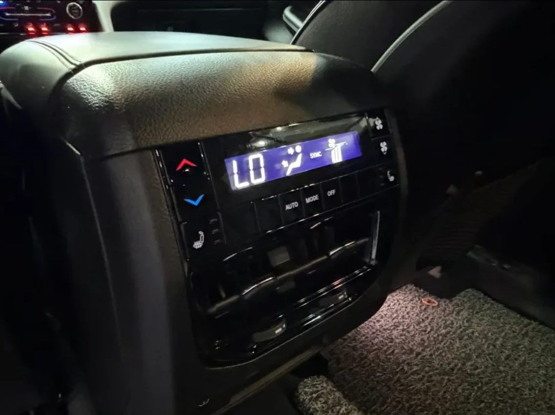 Jeep Grand cherokee OVERLAND | ХЕД ЪП | ПОДГРЕВИ* ОБДУХВАНЕ | 360, снимка 14 - Автомобили и джипове - 54979261