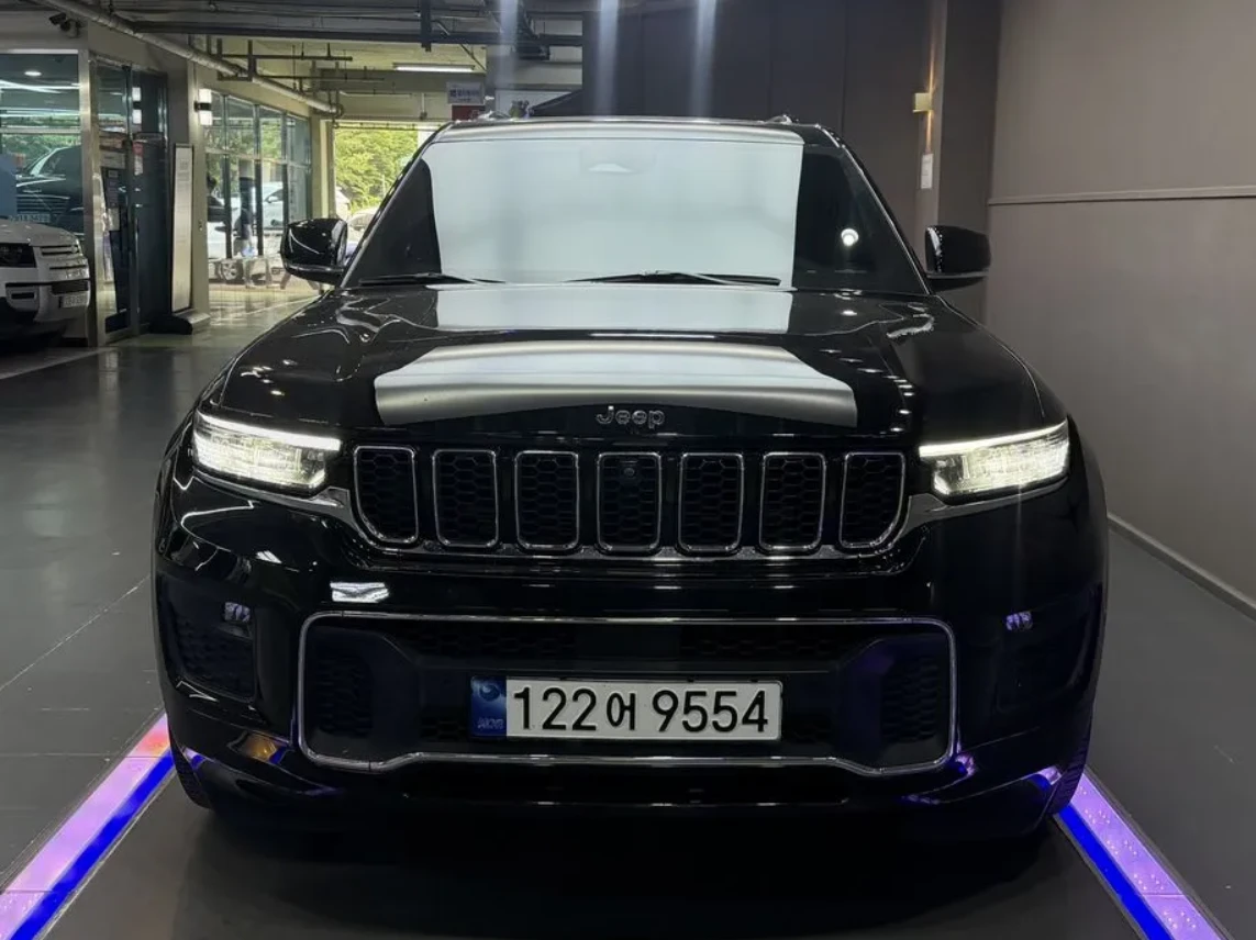 Jeep Grand cherokee OVERLAND | ХЕД ЪП | ПОДГРЕВИ* ОБДУХВАНЕ | 360, снимка 3 - Автомобили и джипове - 54979261