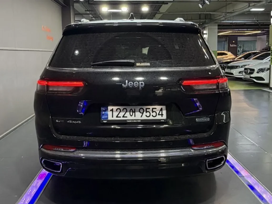 Jeep Grand cherokee OVERLAND | ХЕД ЪП | ПОДГРЕВИ* ОБДУХВАНЕ | 360, снимка 2 - Автомобили и джипове - 54979261