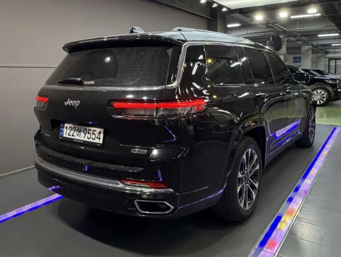 Jeep Grand cherokee OVERLAND | ХЕД ЪП | ПОДГРЕВИ* ОБДУХВАНЕ | 360, снимка 4 - Автомобили и джипове - 54979261