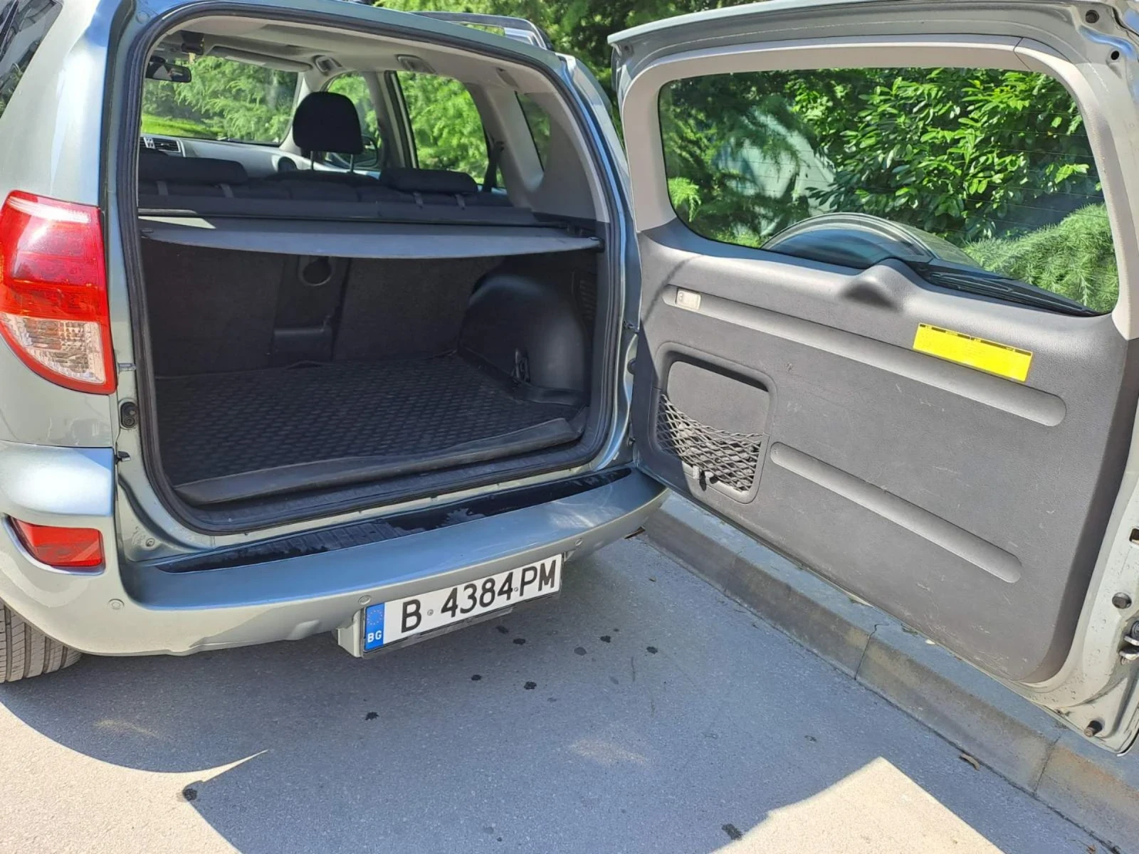 Toyota Rav4 2.0 VVTI, снимка 13 - Автомобили и джипове - 55371973