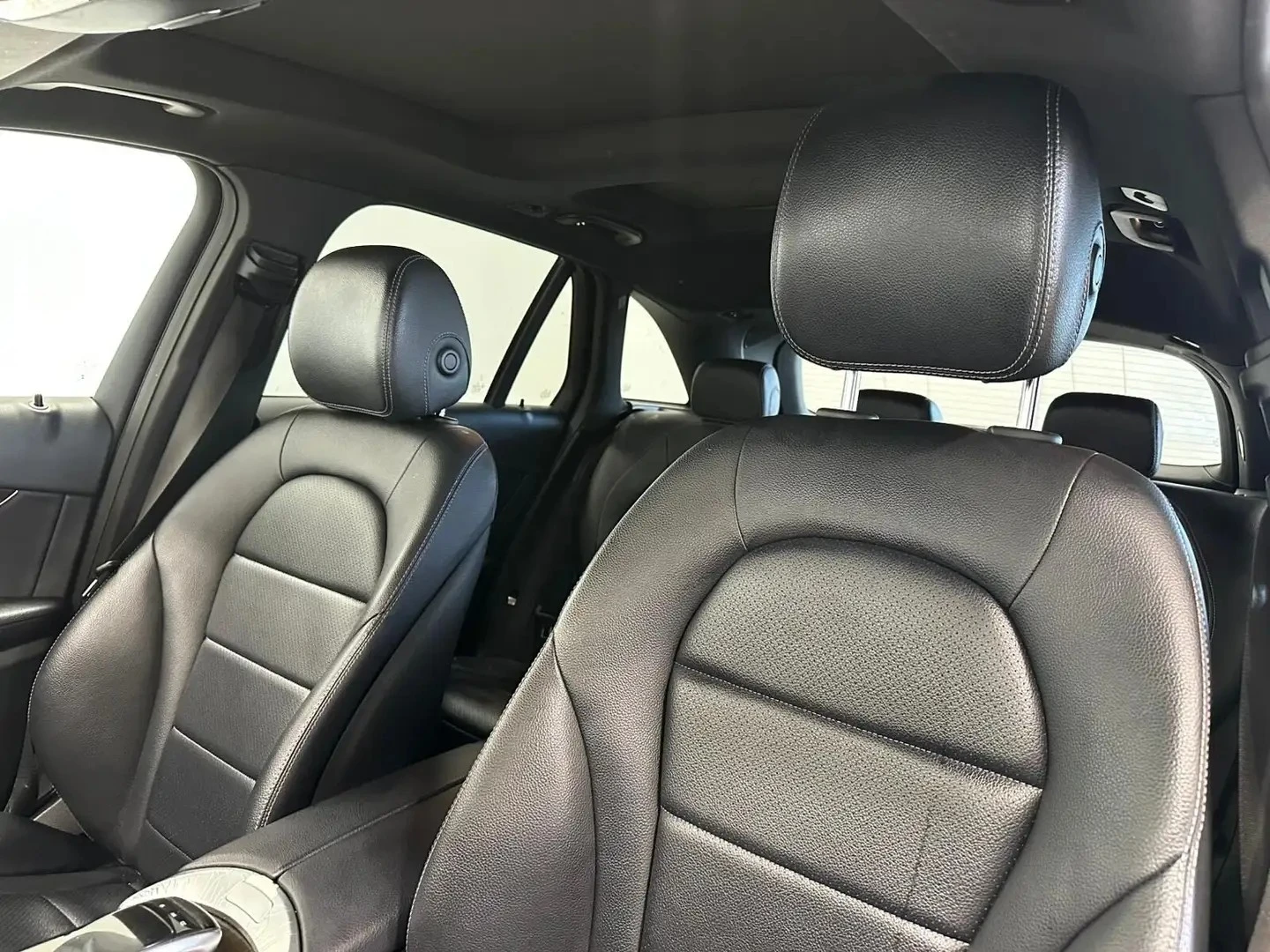 Mercedes-Benz GLC 300 ЦЕНА ДО БЪЛГАРИЯ РЕГИСТРАЦИЯ & АВТОКРЕДИТ, снимка 15 - Автомобили и джипове - 55418111