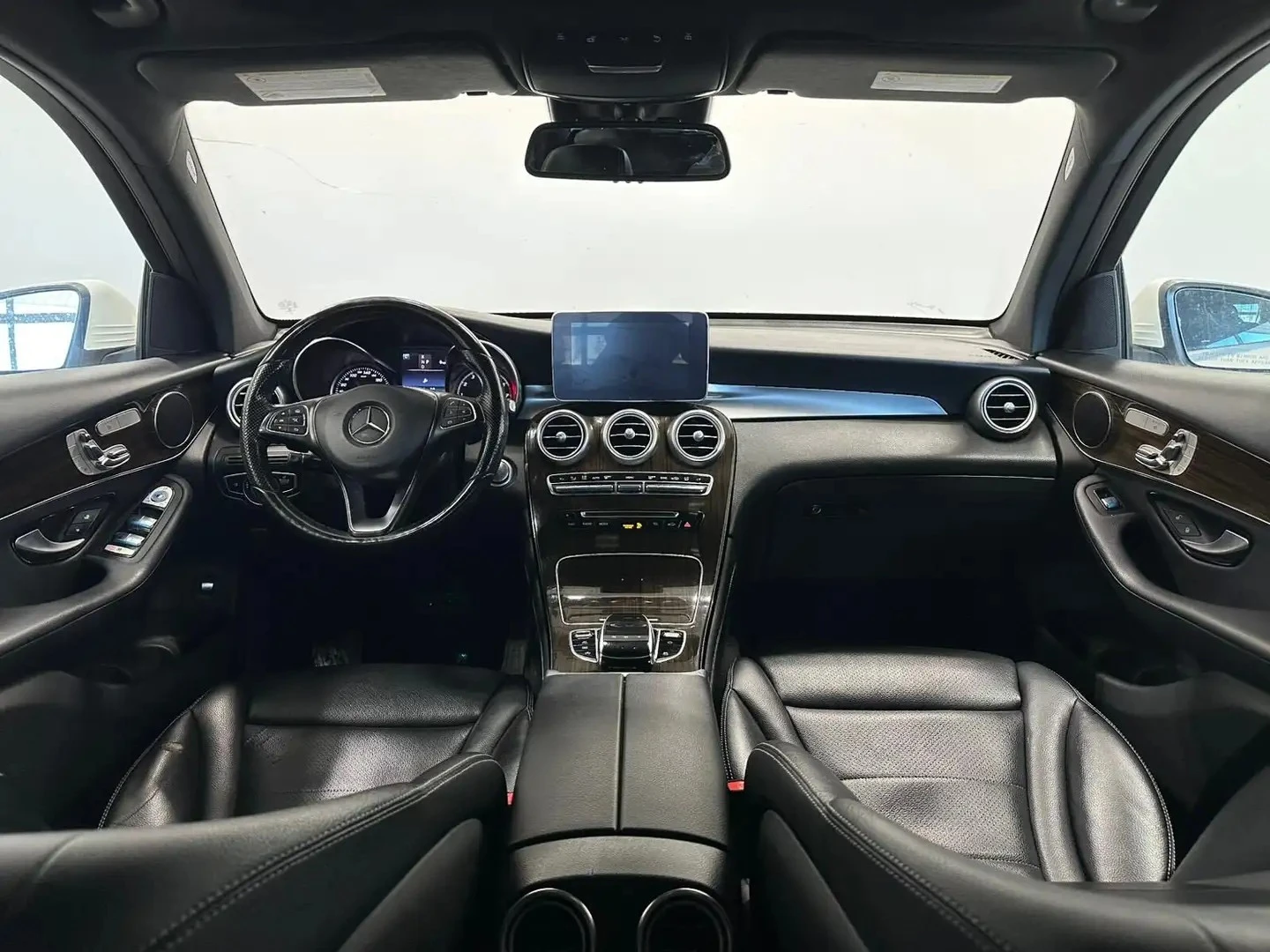 Mercedes-Benz GLC 300 ЦЕНА ДО БЪЛГАРИЯ РЕГИСТРАЦИЯ & АВТОКРЕДИТ, снимка 6 - Автомобили и джипове - 55418111