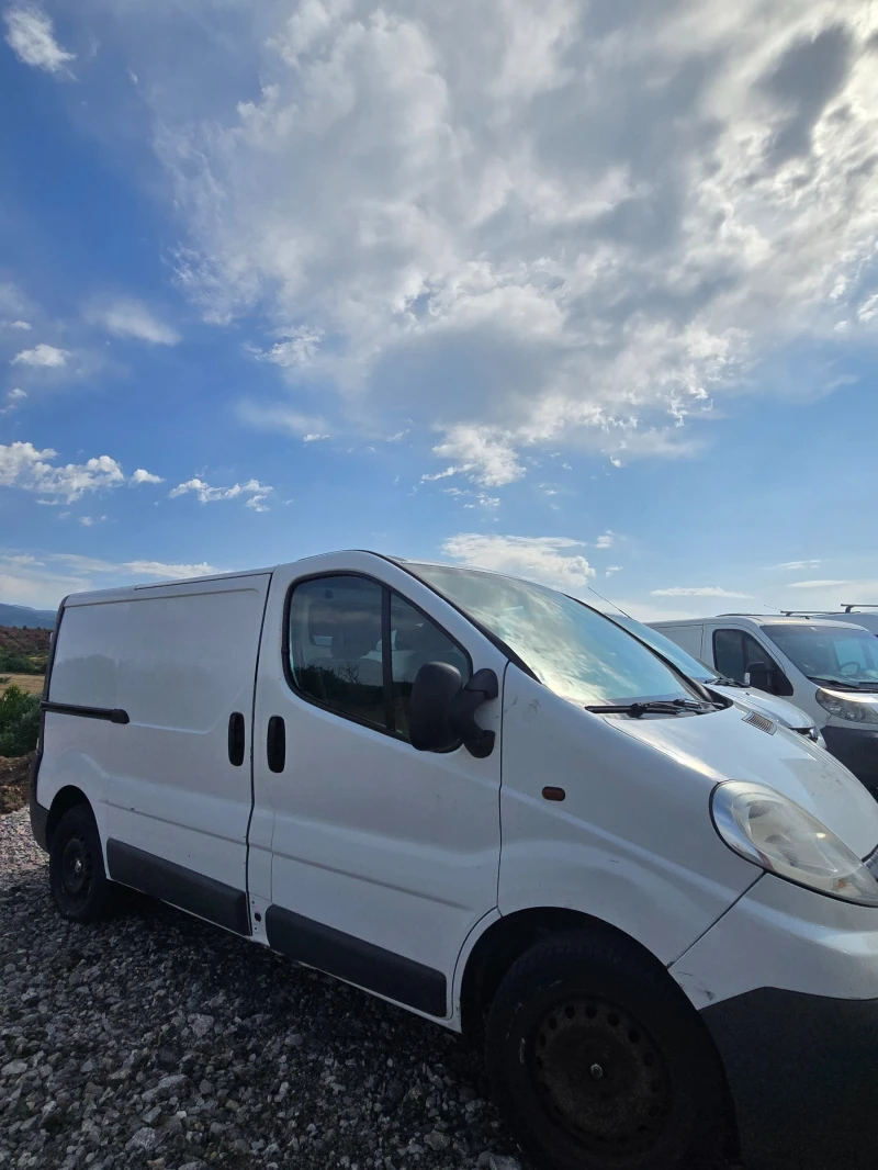 Opel Vivaro, снимка 7 - Бусове и автобуси - 52501186