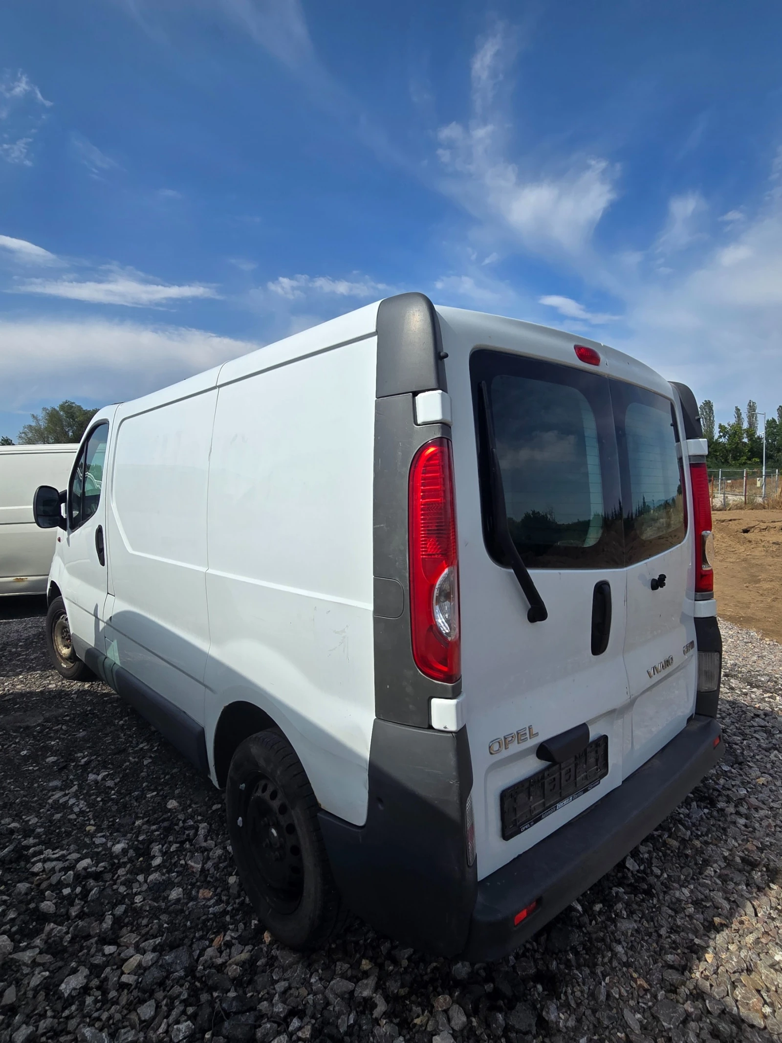 Opel Vivaro  - изображение 6