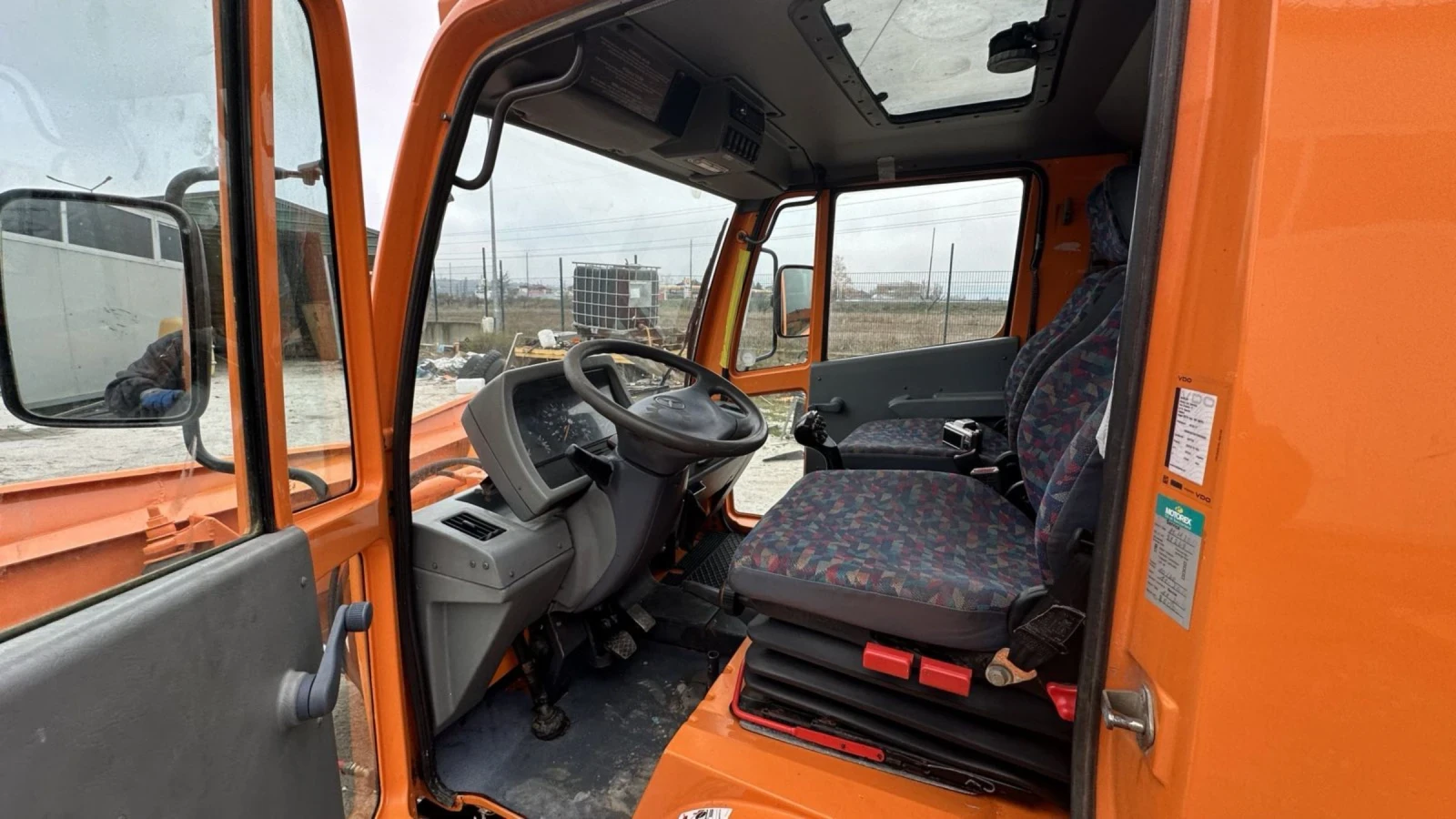 Mercedes-Benz UNIMOG Снегорин  - изображение 7