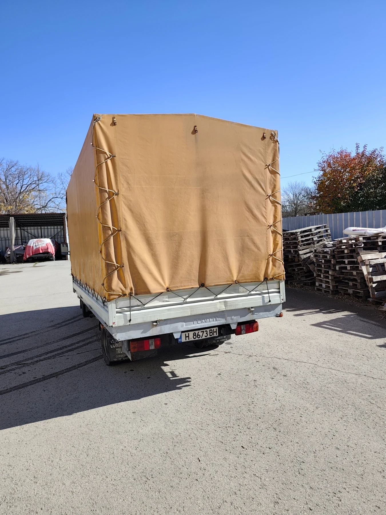 Nissan Trade 100 - изображение 5