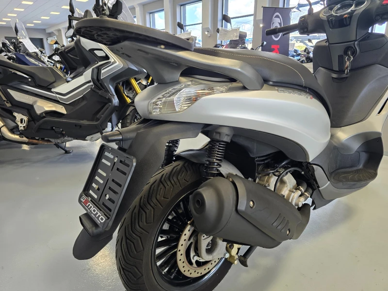 Piaggio Beverly S 300ie, ABS-ASR, 2018г., снимка 10 - Мотоциклети и мототехника - 51271223