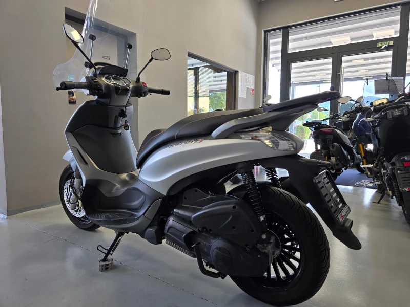 Piaggio Beverly S 300ie, ABS-ASR, 2018г., снимка 4 - Мотоциклети и мототехника - 51271223