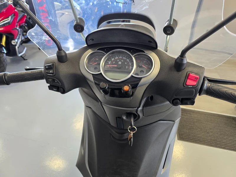 Piaggio Beverly S 300ie, ABS-ASR, 2018г., снимка 9 - Мотоциклети и мототехника - 51271223