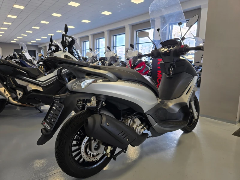 Piaggio Beverly S 300ie, ABS-ASR, 2018г., снимка 3 - Мотоциклети и мототехника - 51271223