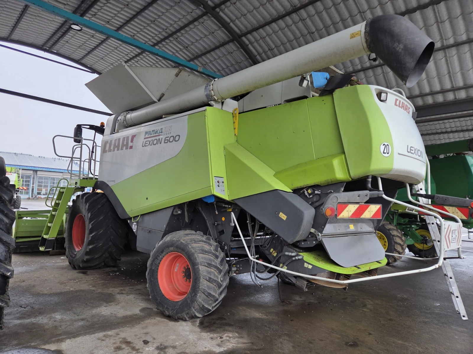 Комбайн Claas Lexion 600, снимка 7 - Селскостопанска техника - 53707783