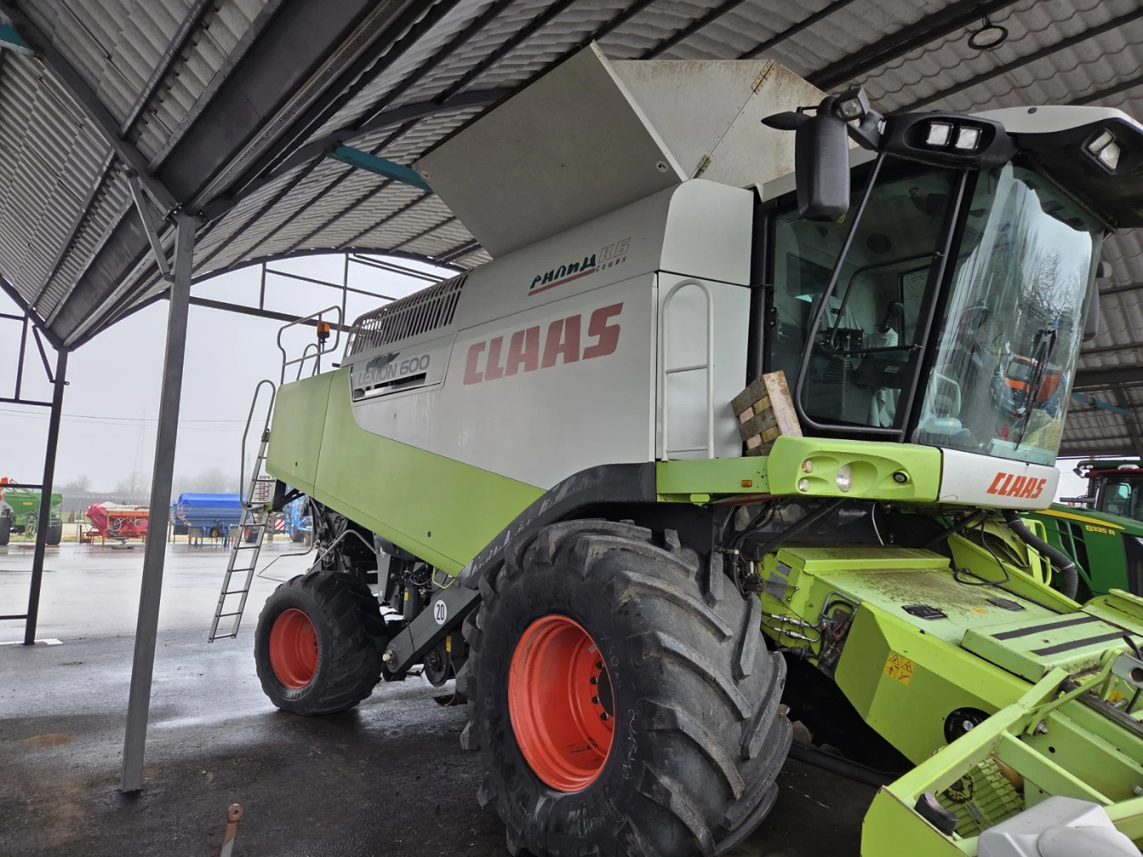 Комбайн Claas Lexion 600