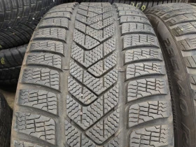 Гуми Зимни 235/40R19, снимка 1