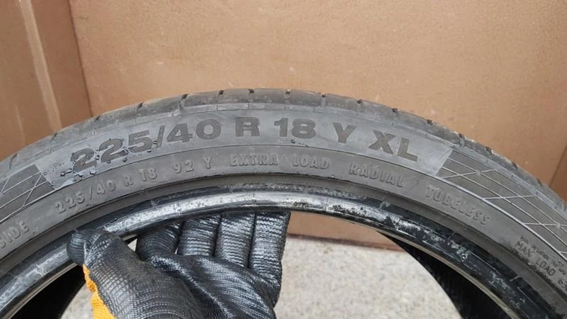 Гуми Летни 225/40R18, снимка 7 - Гуми и джанти - 27926715