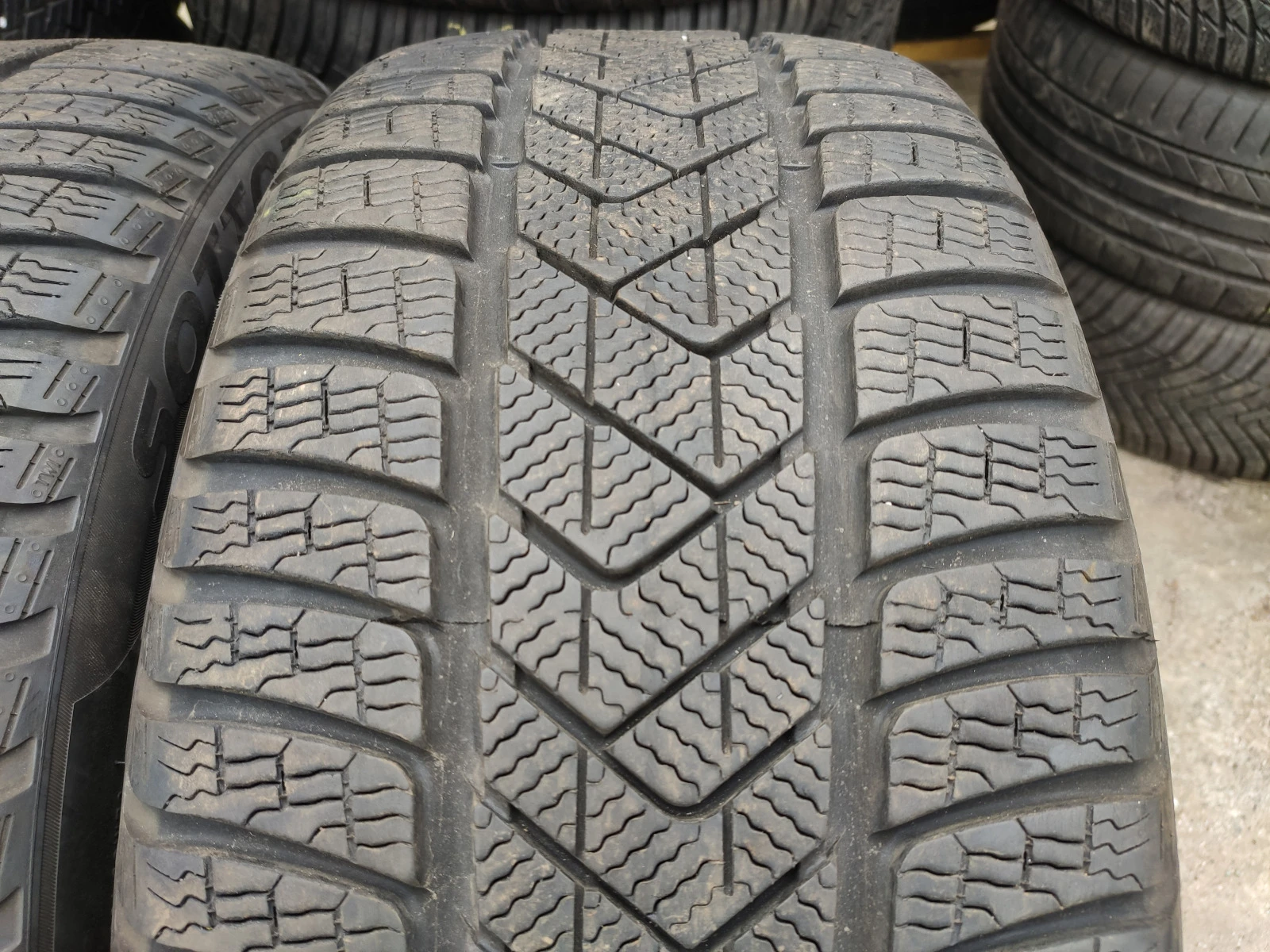  235/40R19 | Mobile.bg   2