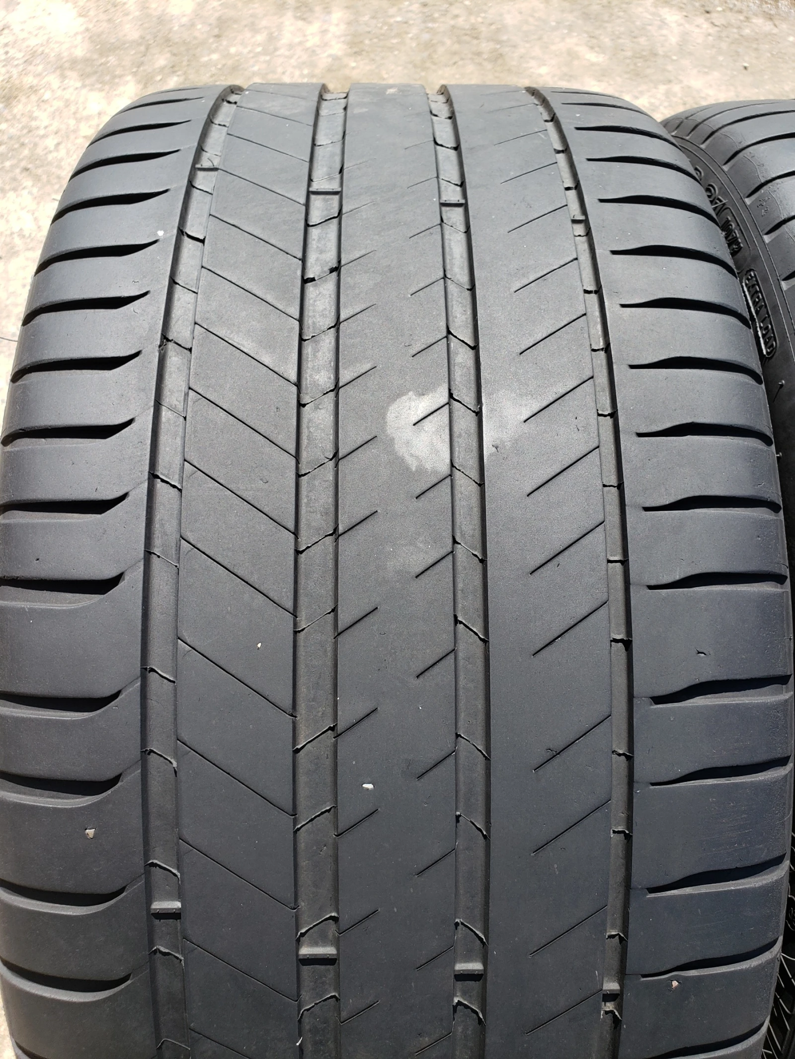 Гуми Летни 295/35R21