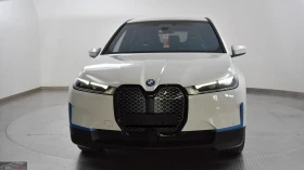 Обява за продажба на BMW iX xDRIVE40/326HP/SHADOW/VIRTU/HUD/H&K/360/ACC/251f ~90 099 лв. - изображение 1
