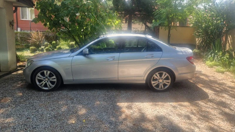 Mercedes-Benz C 220 Elegance, снимка 16 - Автомобили и джипове - 46858330