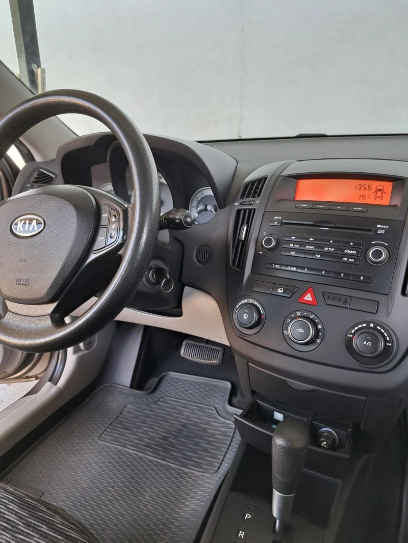 Kia Ceed газ - бензин, снимка 5 - Автомобили и джипове - 47533493