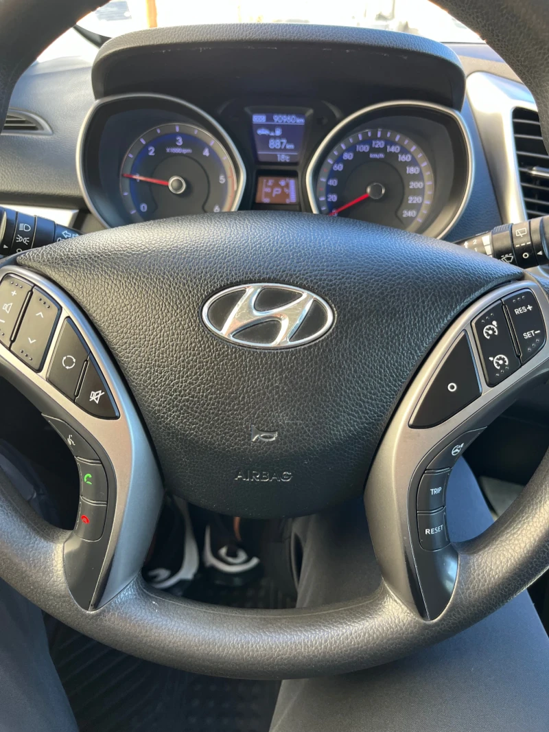 Hyundai I30, снимка 16 - Автомобили и джипове - 47669458