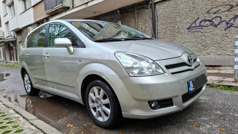 Toyota Corolla verso, снимка 8 - Автомобили и джипове - 52381185