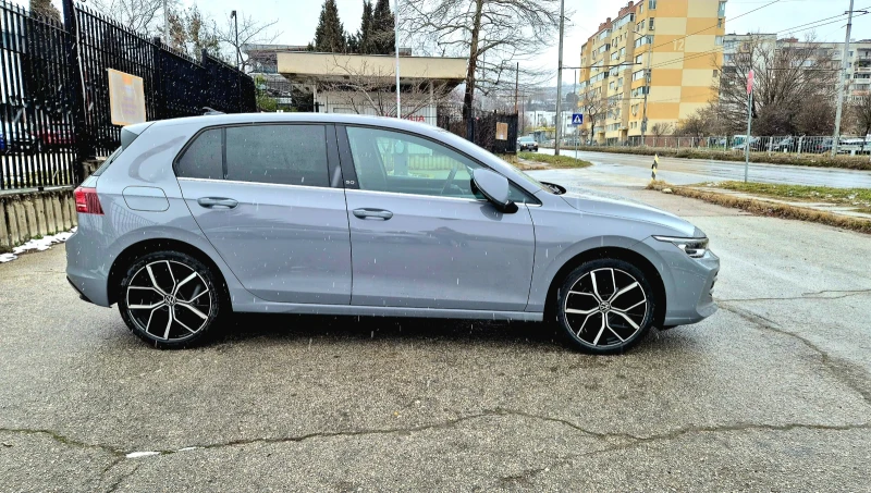 VW Golf 8.5 1.5 eTSI 50 Years edition, снимка 6 - Автомобили и джипове - 53128487