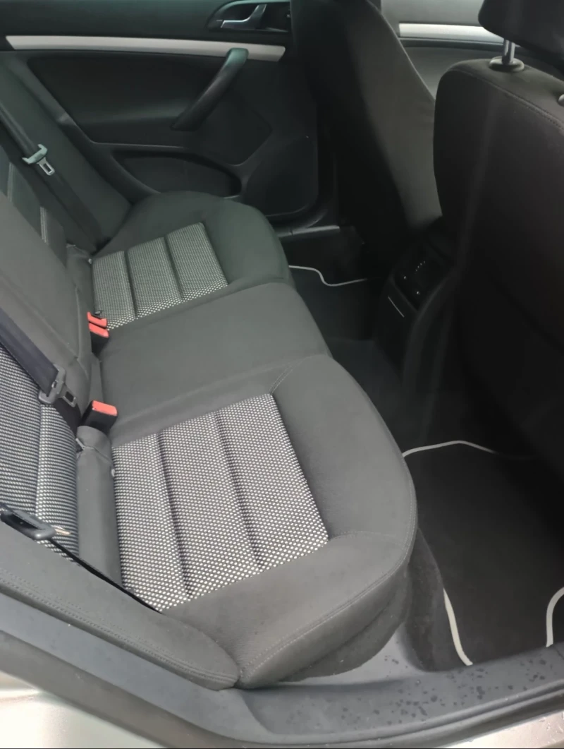 Skoda Octavia * SCOUT * 4X4 * НАПЪЛНО ОБСЛУЖЕН * ТОП СЪСТОЯНИЕ *, снимка 8 - Автомобили и джипове - 53556069