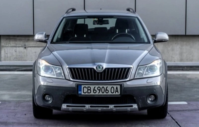 Skoda Octavia * SCOUT * 4X4 * НАПЪЛНО ОБСЛУЖЕН * ТОП СЪСТОЯНИЕ *, снимка 3 - Автомобили и джипове - 53556069