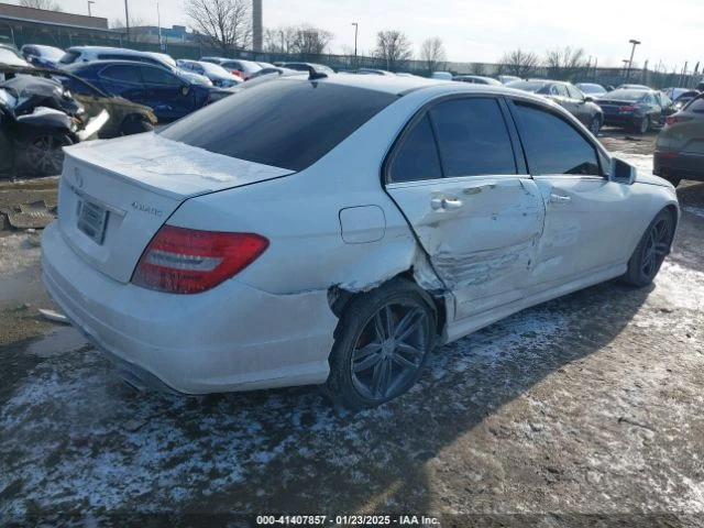 Mercedes-Benz C 300 LUXURY 4MATIC* NAVI* ПОДГРЕВ* КОЖА - изображение 4