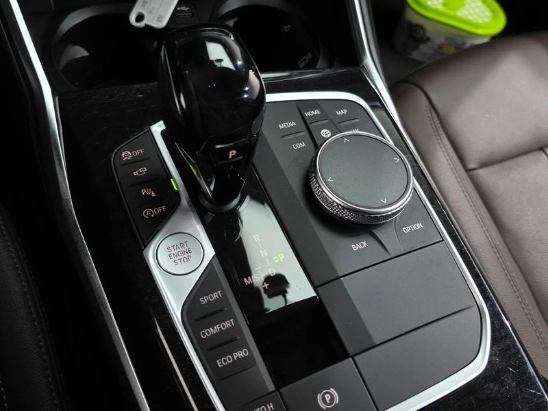 BMW 320 320i Touring Luxury| 184к.с.| ВКЛ.ТЕХНОТЕСТ, снимка 9 - Автомобили и джипове - 55582267