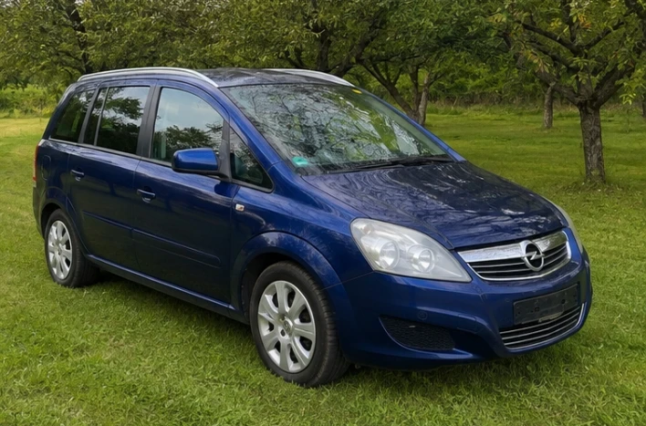 Opel Zafira, снимка 2 - Автомобили и джипове - 55666880