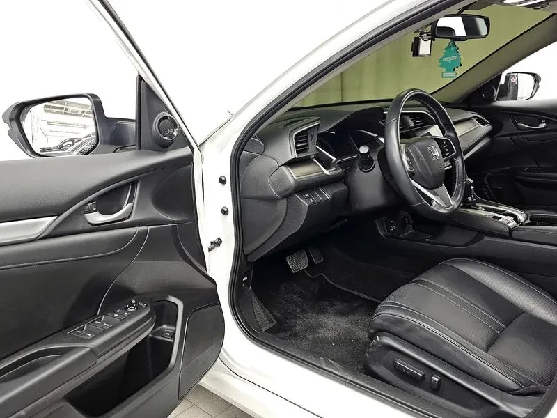 Honda Civic 2.0 10Th Generation, снимка 10 - Автомобили и джипове - 55727364