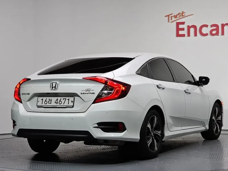 Honda Civic 2.0 10Th Generation, снимка 2 - Автомобили и джипове - 55727364