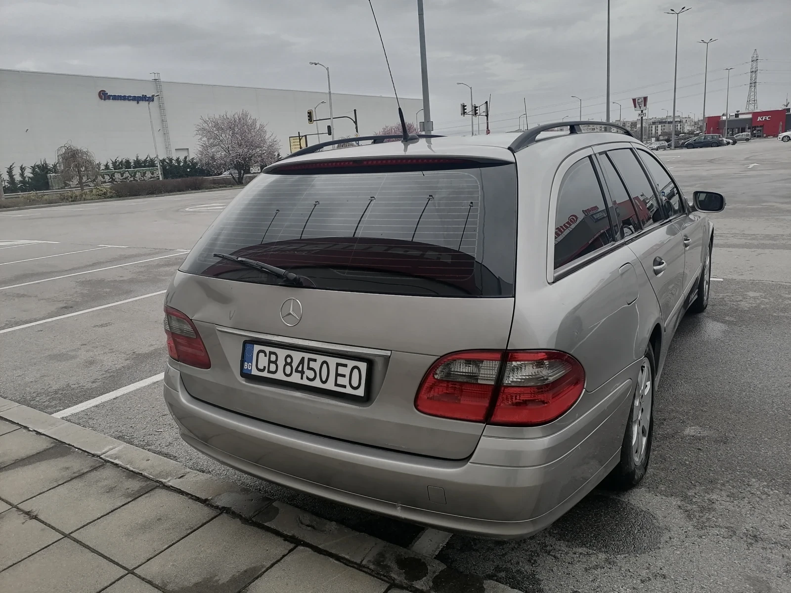 Mercedes-Benz E 200 200 CDI. 7 МЕСТЕН - изображение 4