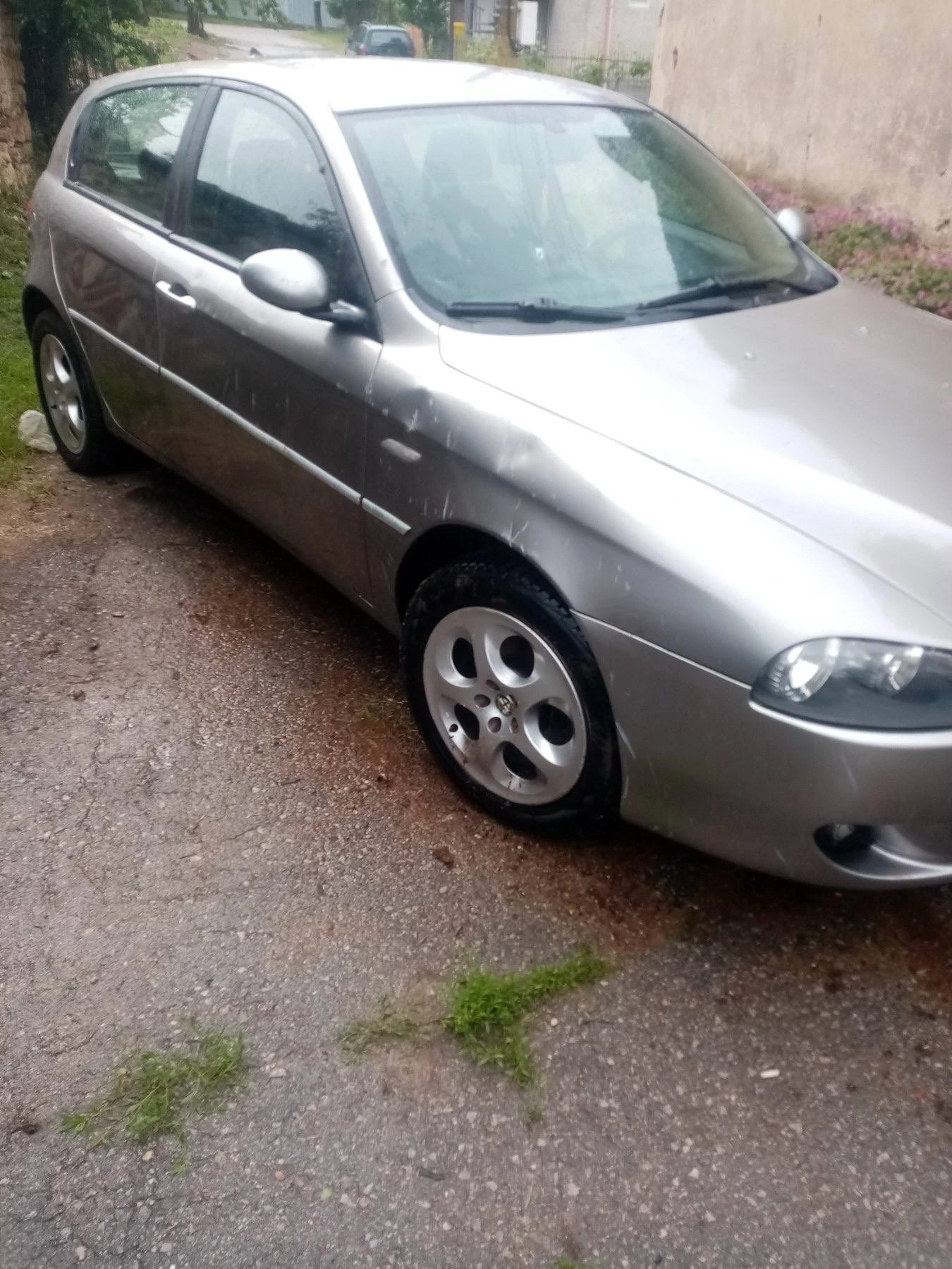Alfa Romeo 147 1.6 Facelift - изображение 2